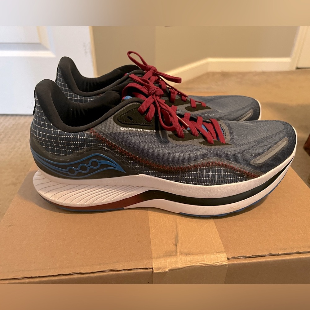 Saucony Endorphin Shift 2